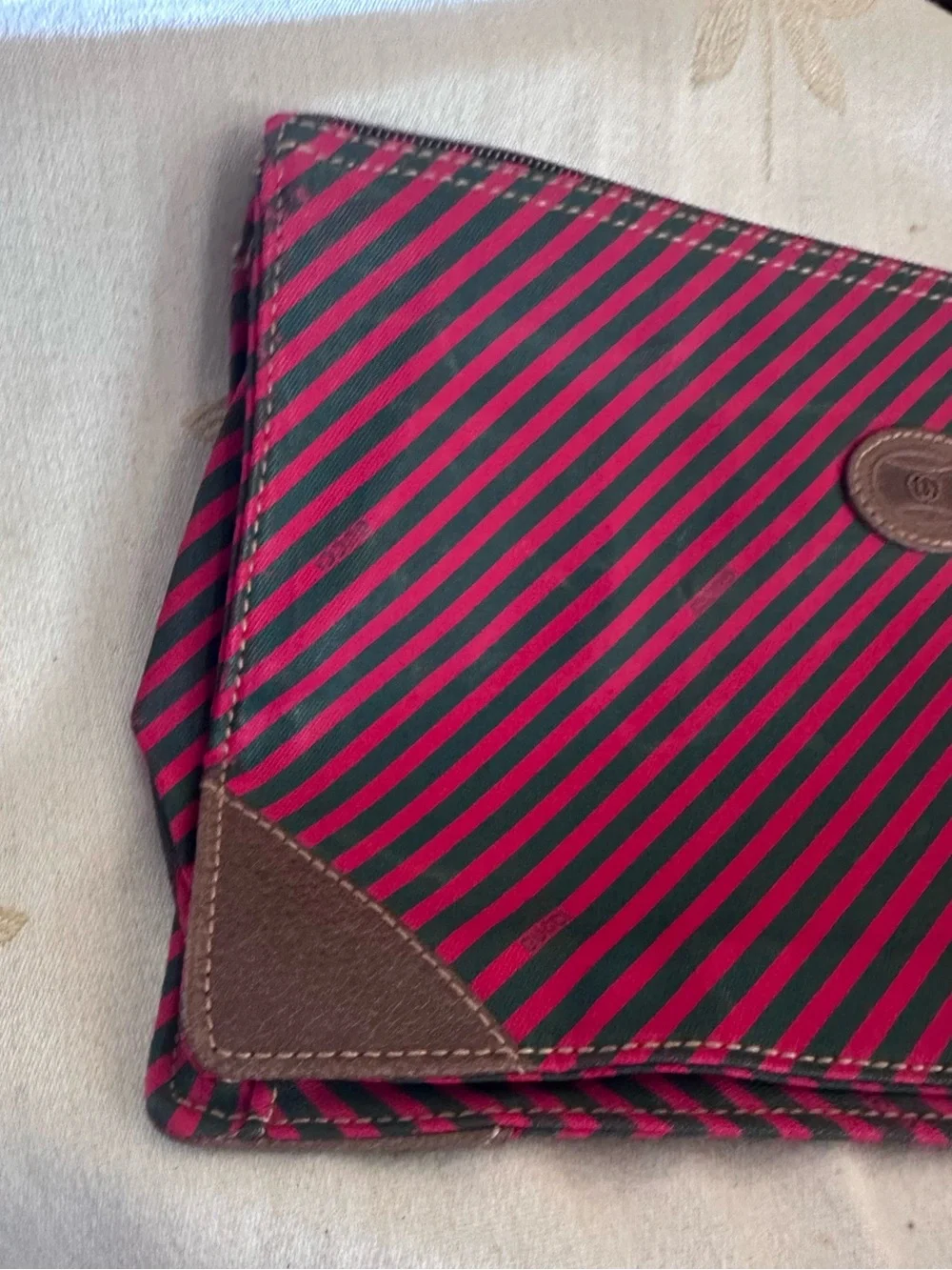 Gucci Vintage Like New Red & Green Stripe Toiletries / Attaché / Travel Bag.